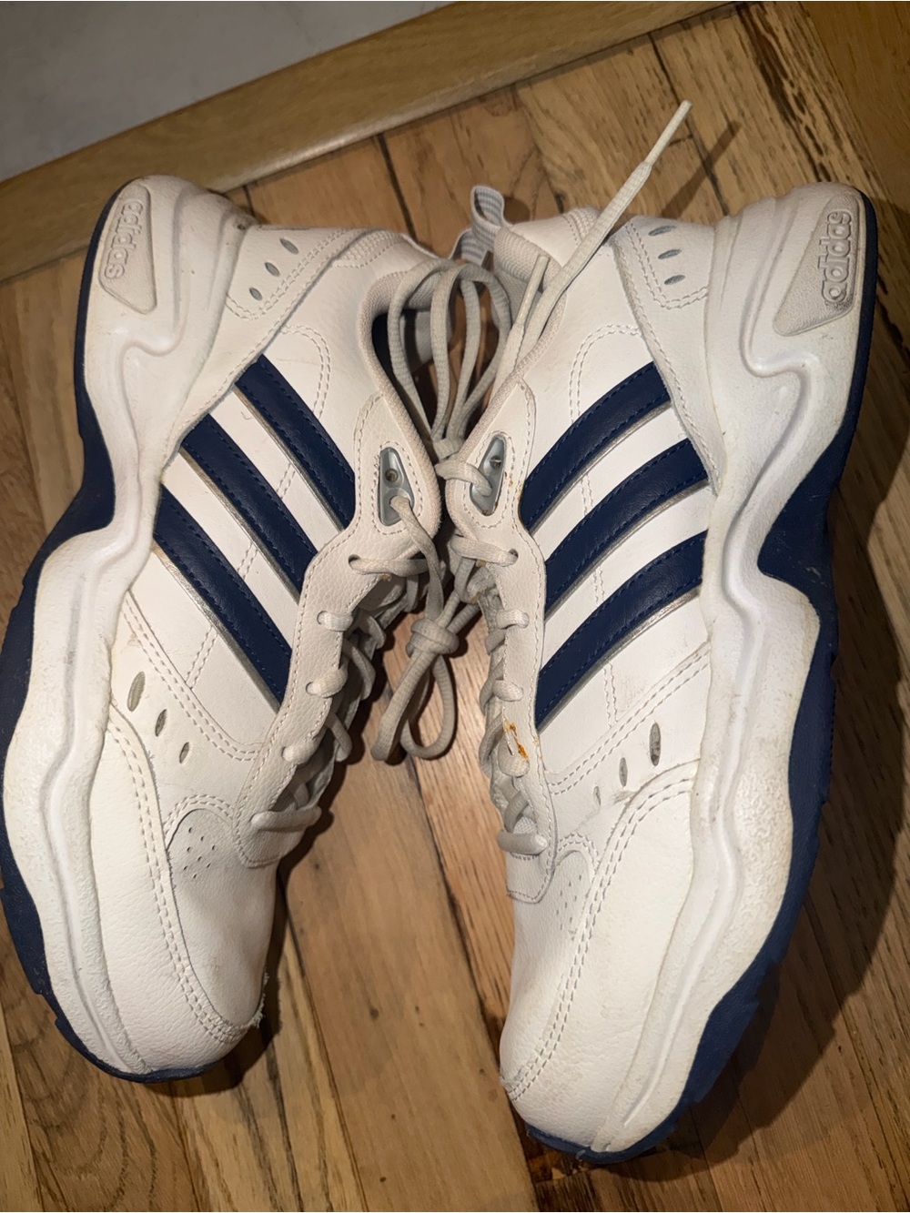Adidas Sneaker - Picture 3 of 5